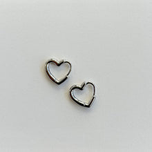 Load image into Gallery viewer, HEART LINE Earrings
