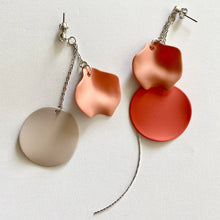 Load image into Gallery viewer, Blush in Pink Earrings
