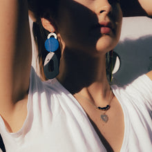 Load image into Gallery viewer, Swim in the Blues Earrings
