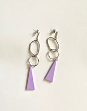 Load image into Gallery viewer, Lilac Flower Earrings
